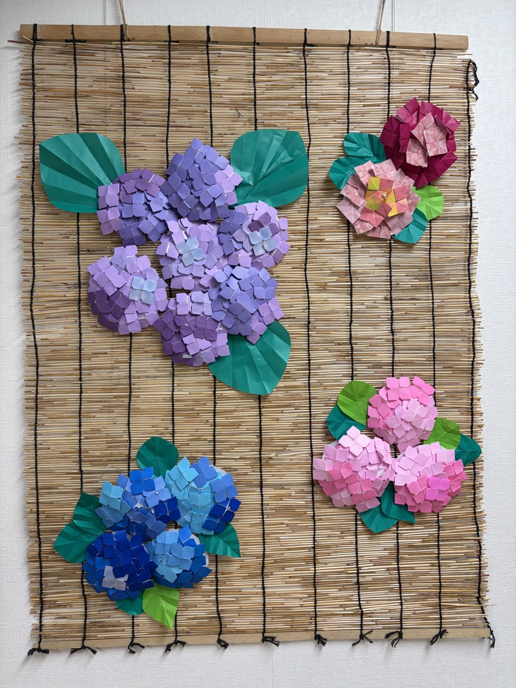 デイサービスなかよし 紫陽花の折り紙アート 壁面飾り